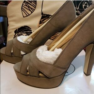 Steve Madden P-Hayle Heels *NIB*